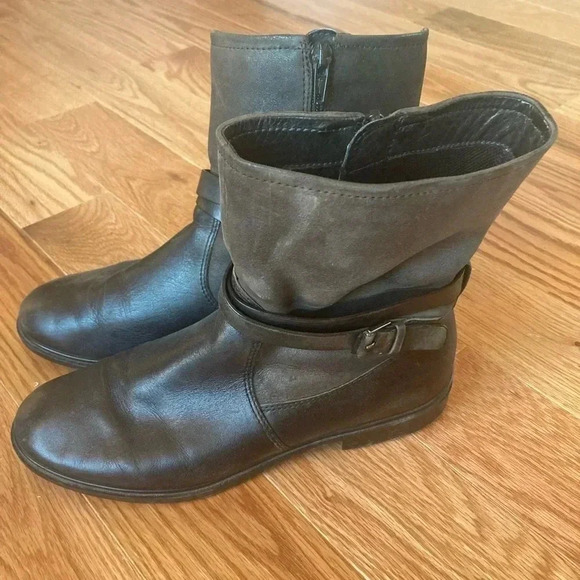 Ecco leather Chelsea flat  boots - Picture 1 of 7